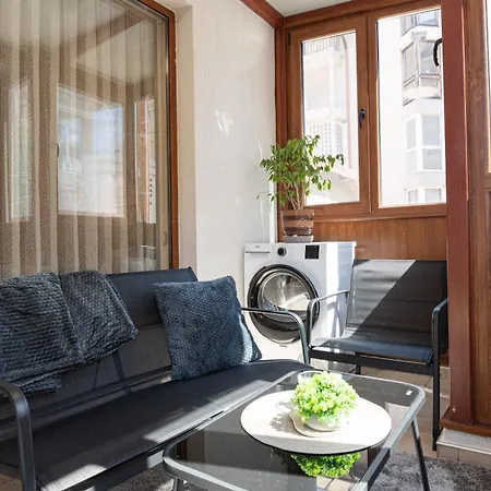 Lejlighed 1-bed In The Heart Of The Free Parking Burgas City